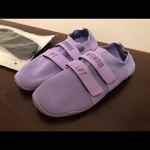 Notorious Lift Slippers